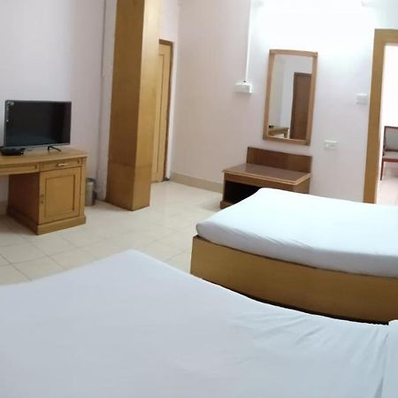 Hotel The Regency Dibrugarh Zewnętrze zdjęcie