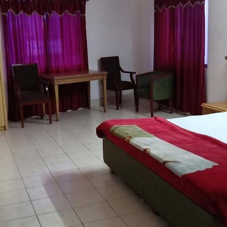 Hotel The Regency Dibrugarh Zewnętrze zdjęcie