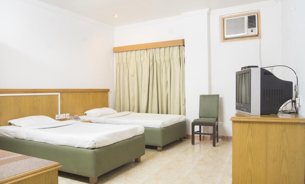 Hotel The Regency Dibrugarh Zewnętrze zdjęcie